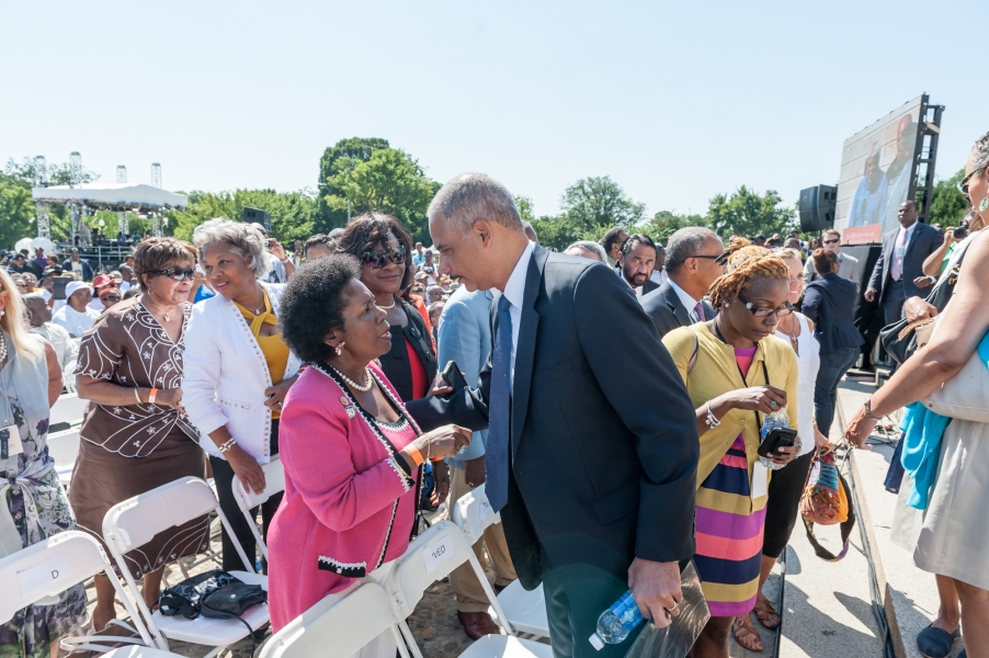 Attorney General greets Congresswoman Sheila Jackson Lee Attorney General greets Congresswoman Sheila Jackson Lee