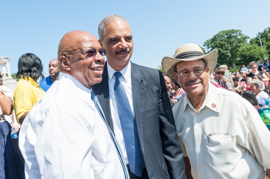 Attorney General with Congressmen Elijah Cummings and Sanford Bishop, Jr. Attorney General with Congressmen Elijah Cummings and Sanford Bishop, Jr.