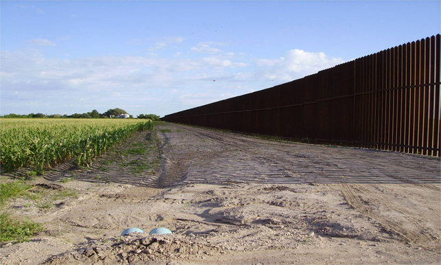 Border fence