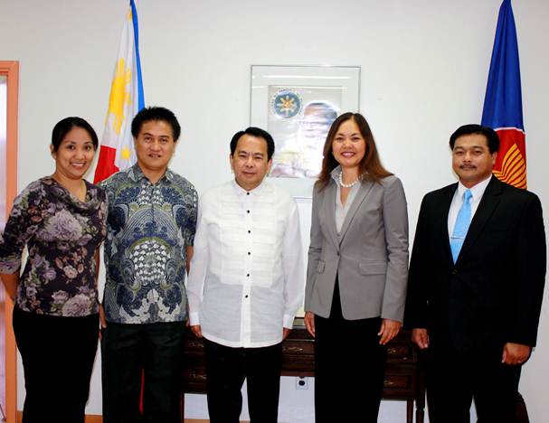 Photo of U.S. Attorney Limtiaco, USAO National Security Specialist Joe Quitano, Consul General Bayani Mangibin, Consul Edgar Tomas Auxilian, Vice Consul Maria Paz Cortes