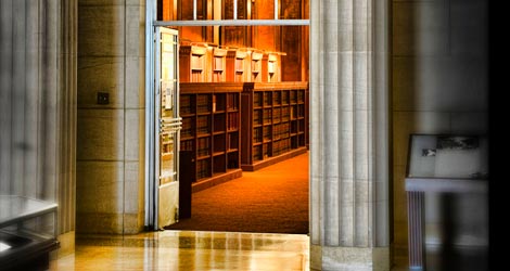 photo of entrance to DOJ Main Library