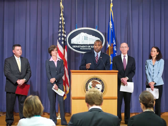 Brian D. Lamkin, Special Agent in Charge, FBI Atlanta, Sally Yates, U.S. Attorney, Northern District of Georgia; Tony West, Assistant Attorney General Civil Division U.S. Department of Justice; Daniel Levinson, Inspector General, U.S. Department of Health & Human Services; and Margaret Hamburg, M.D., FDA Commissioner of Food & Drugs sharing results from the collaboration of the Department of Justice and the Department of Health and Human Services and their promise to crack down on health care…