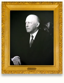 Photo of Solicitor General James Crawford Biggs