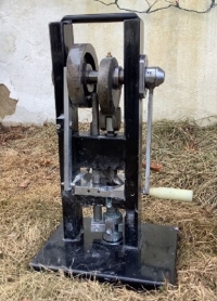 Counterfeit pill press