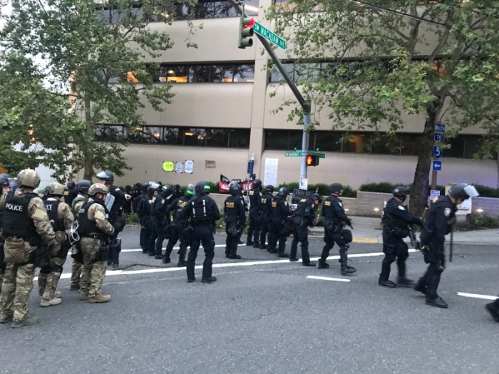 FPS Officers Assemble Prior to Reopening Federal Facility