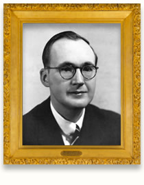 Portrait of Walter J. Cummings Jr.