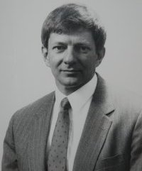 Robert G. Ulrich